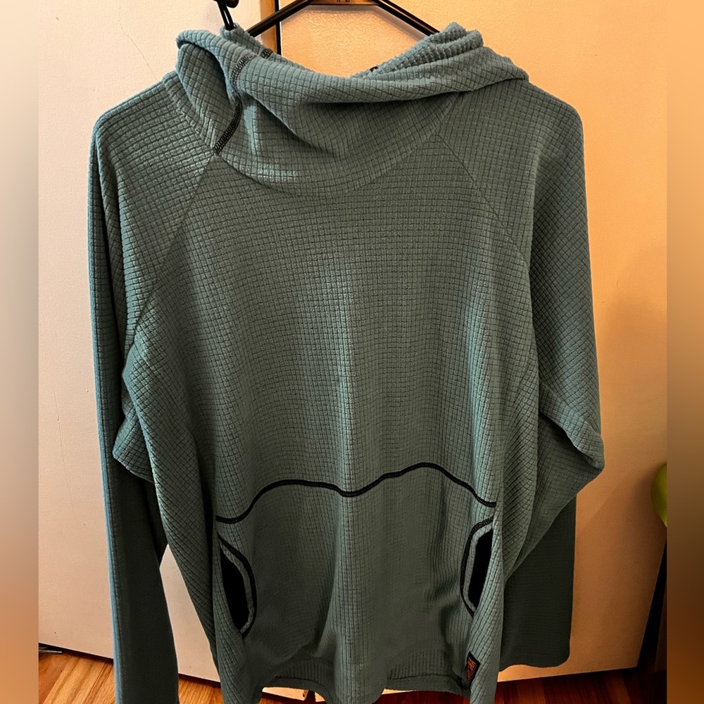 Men’s Melanzana sweatshirt M